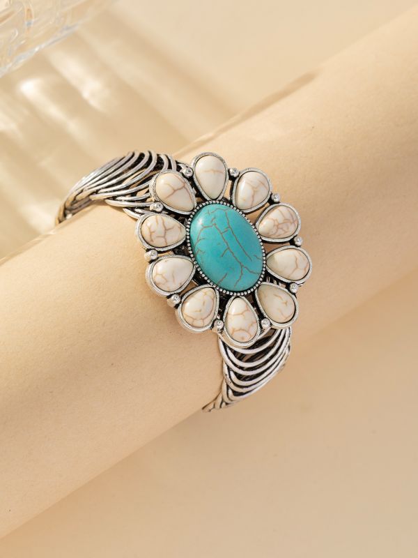Bohemian Style Elliptical Floral Pattern Turquoise Bracelet.
