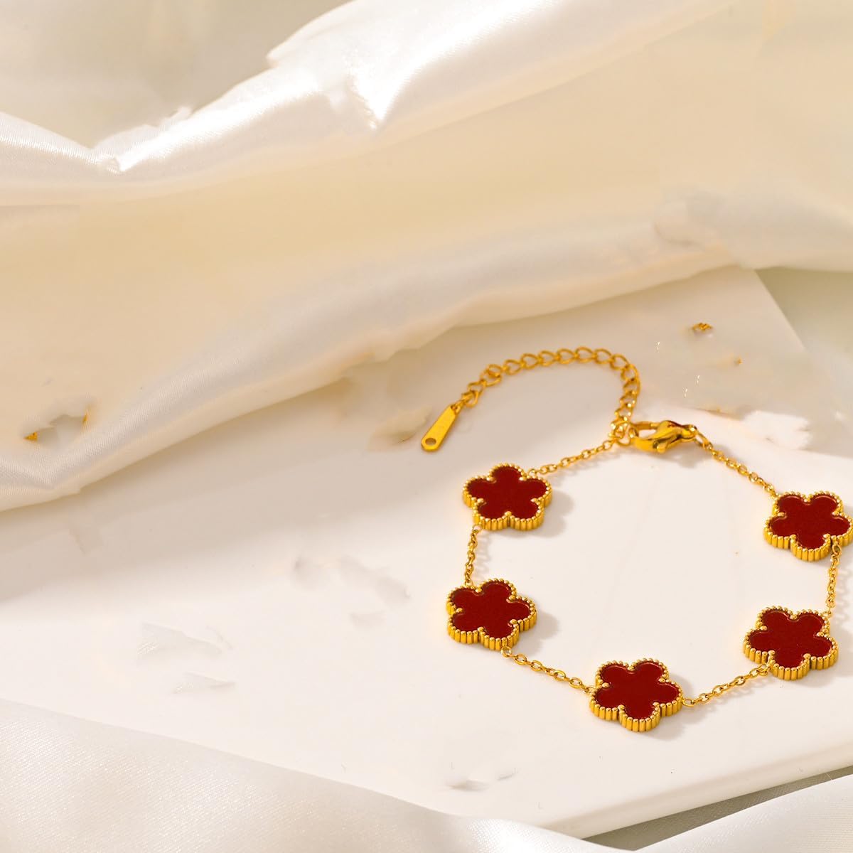 5Pcs Clover Neckalce Earring Bracelet Set For Women Gold Plated Stainless Steel Chain Necklace with Flower Design Five Leaf Clover Earring Trendy Jewelry Set Gift