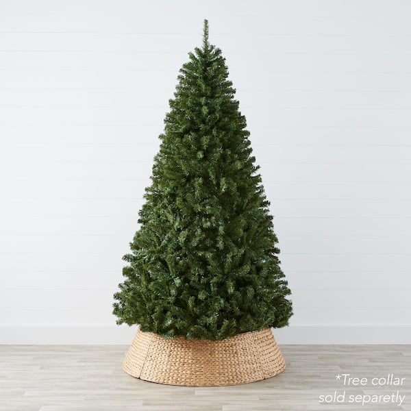6 ft. Premium Unlit Spruce Artificial Christmas Tree w/Easy Assembly, Metal Hinges & Foldable Base