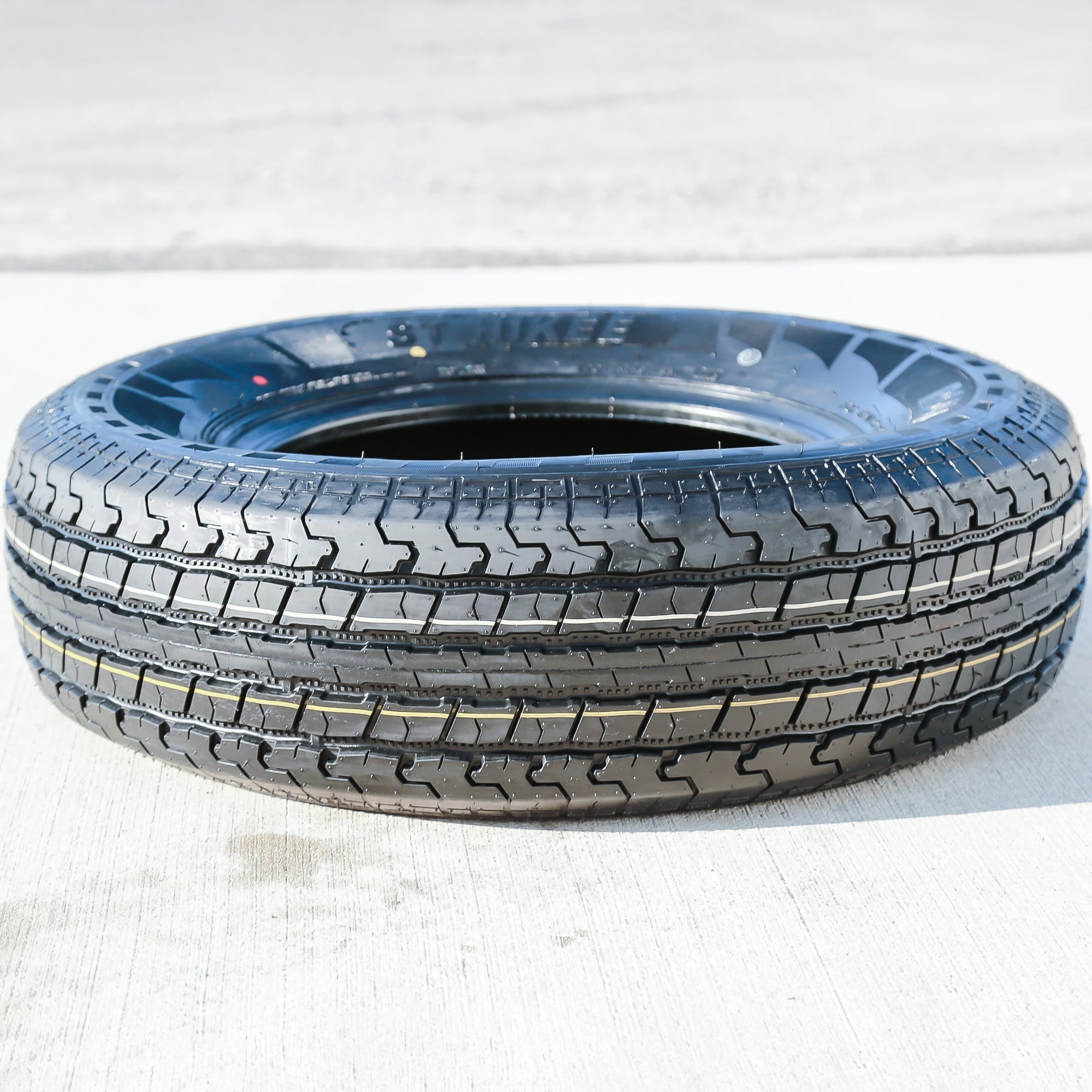 Tire Roundrule ST Hikee Semi Steel ST 235/80R16 Load F 12 Ply Trailer