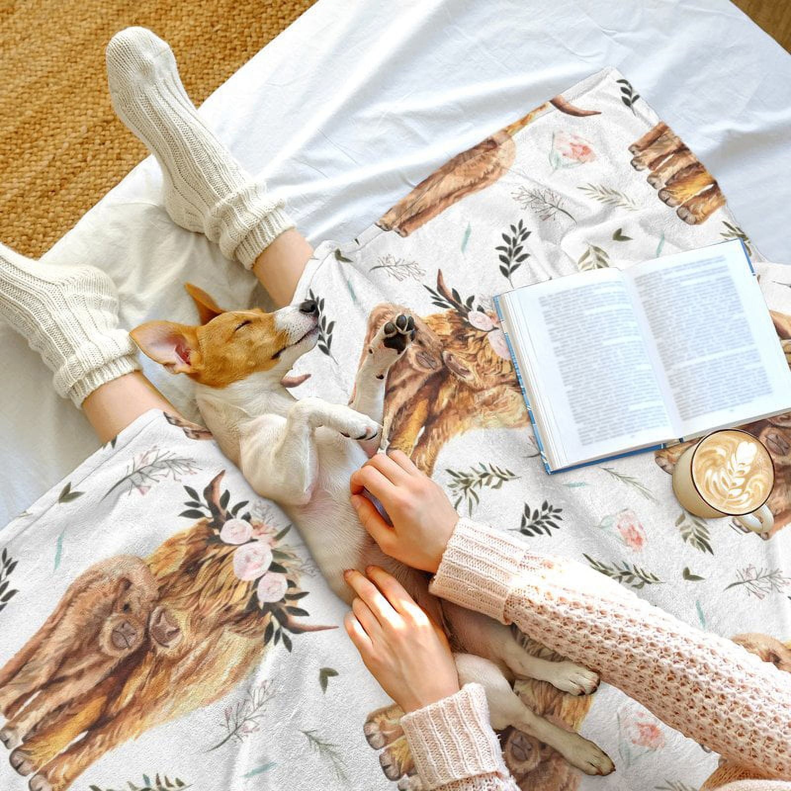 Highland Cow Print Blanket Cute Rustic Farm Animal Cow and Flowers Throw Blankets Soft Flannel Bedding Blanket 50