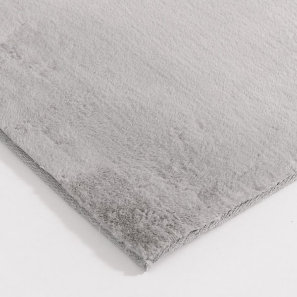 Bliss Grey 5 ft. x 7 ft. Solid Polyester Area Rug