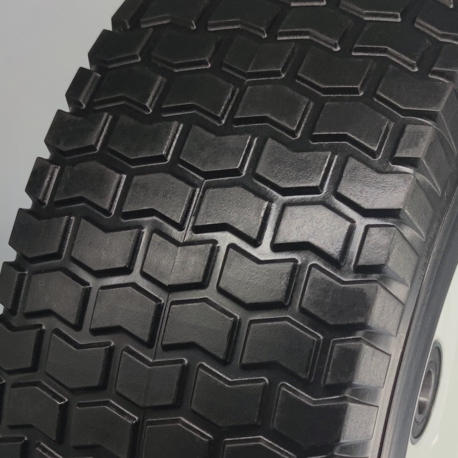 Flat Free Lawn Mower Tires 15x6.00-6 with 3/4 & 5/8 Bearings, 3