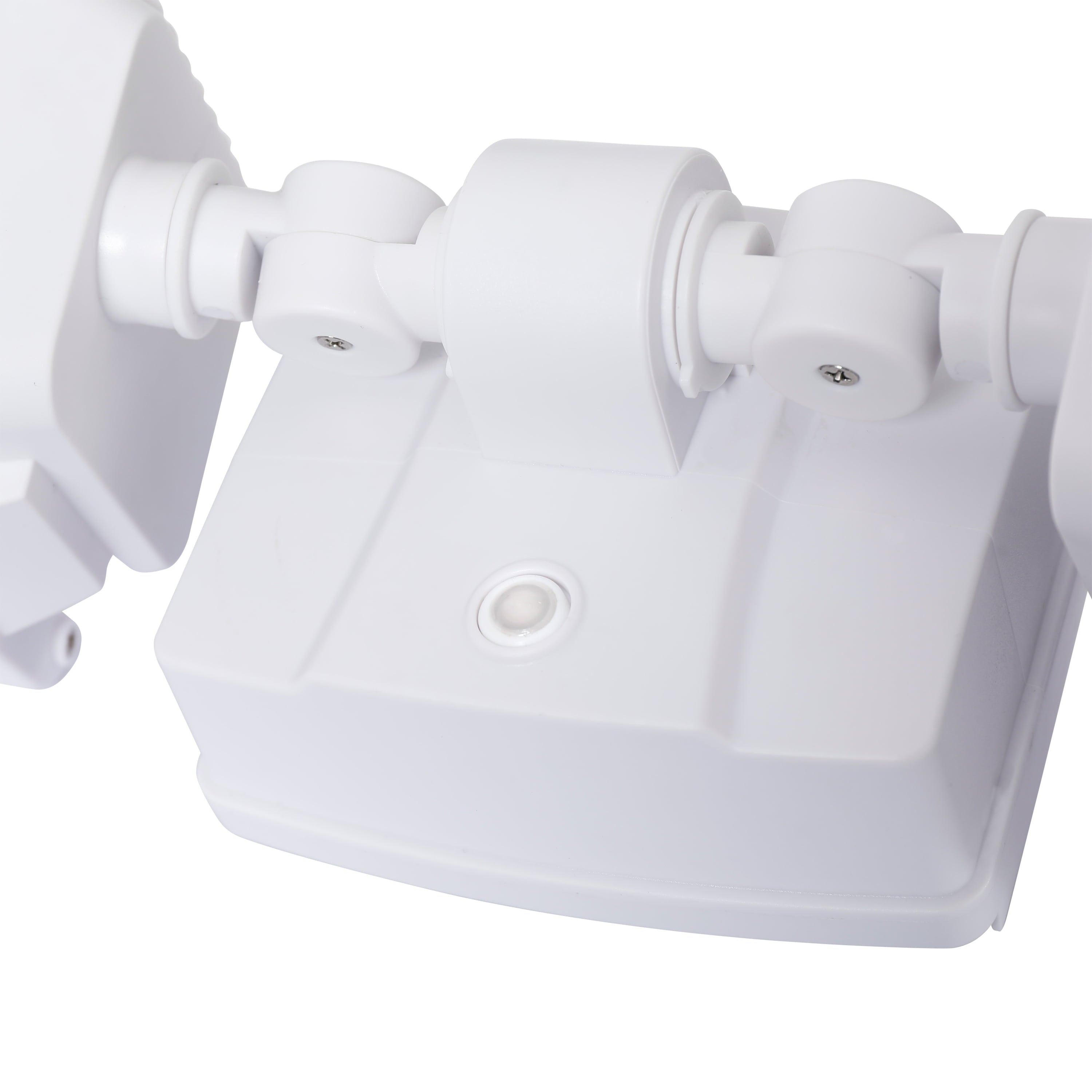 Hyper Tough Battery-Operated 600 Lumen Dual Head LED Security Light 103-Degree Beam Spread