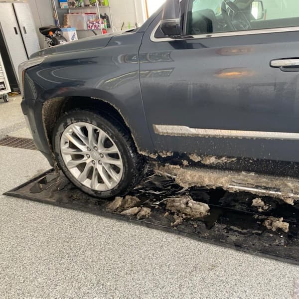 8.5 ft. W x 22 ft. L Black Vinyl Scrip Garage Flooring