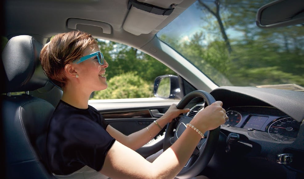 Pioneer DMH-100BT In-Dash Receiver with 6.2