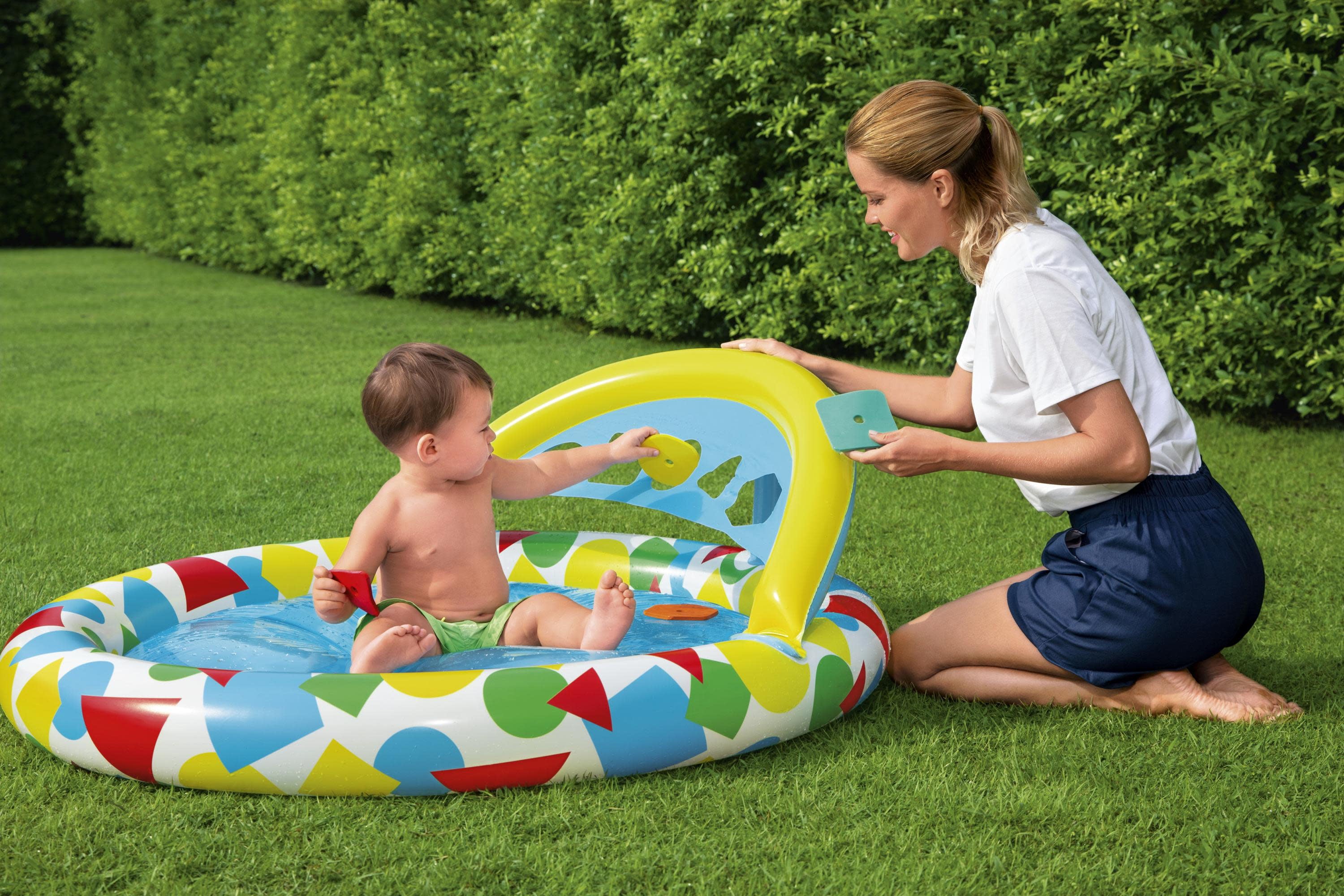H2OGO! Splash & Learn Inflatable Kiddie Pool 47” x 46” x 18”