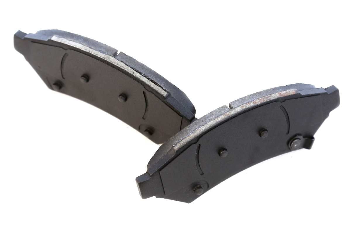 AutoShack Front Ceramic Brake Pad Kit Driver and Passenger Side Replacement for Buick LaCrosse Terraza Allure Pontiac Grand Prix Montana Chevrolet Uplander Saturn Relay Mobility Ventures MV-1 VPG MV-1