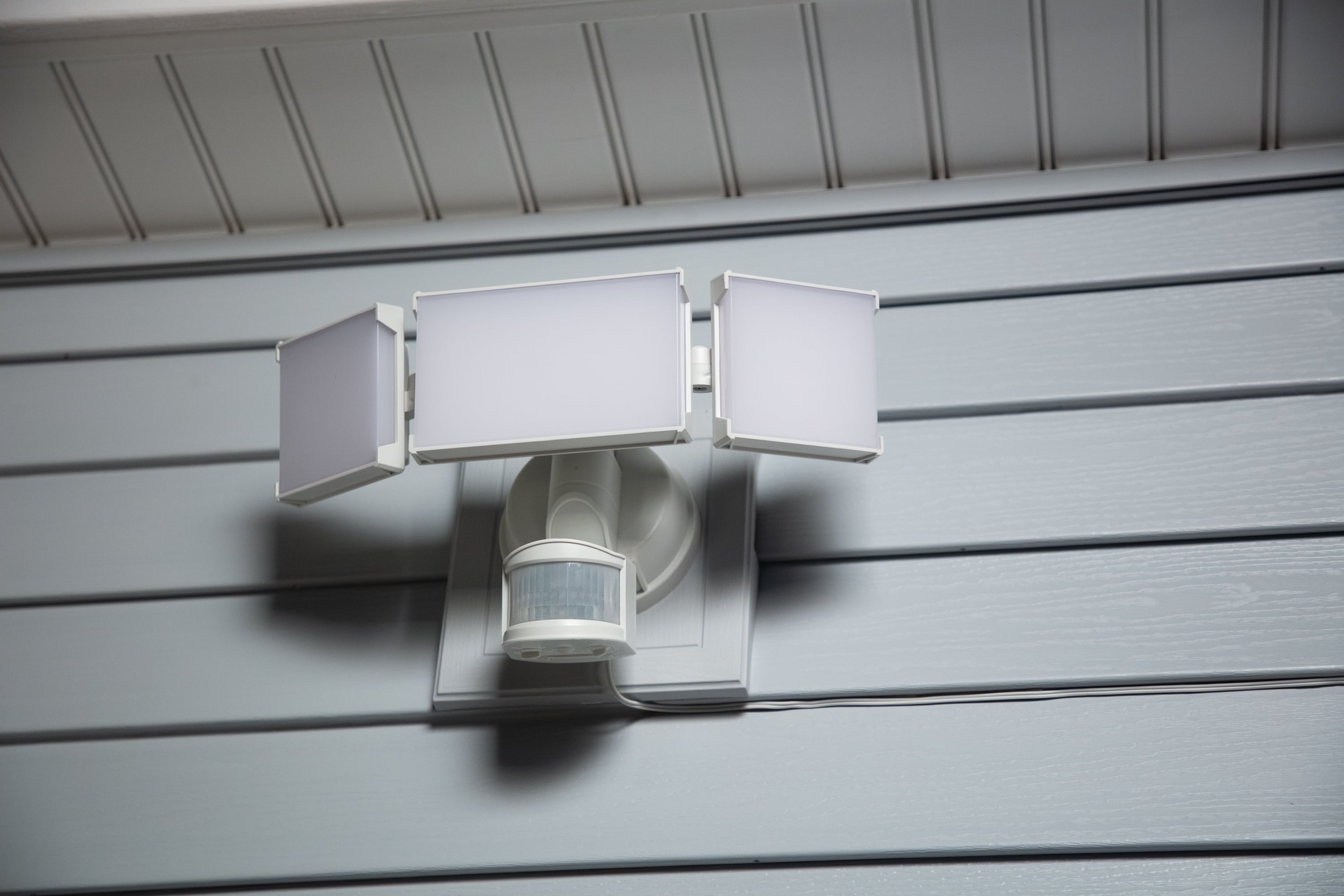 2000L SLR LGHT WHITE