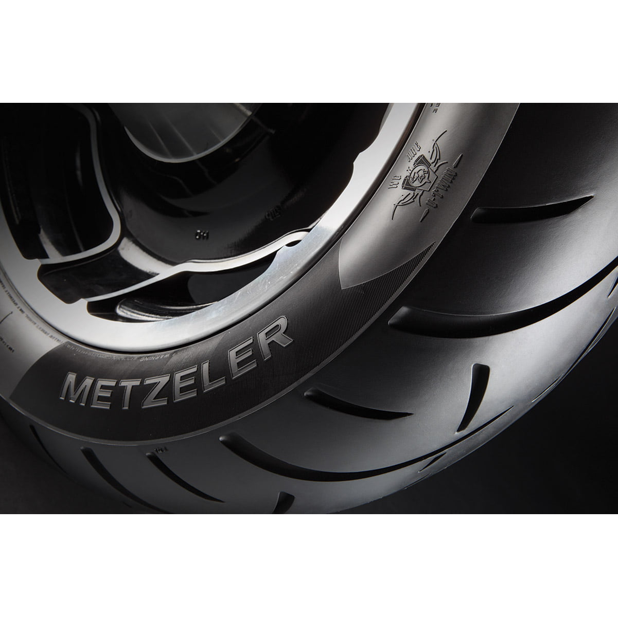 Metzeler ME 888 Marathon Ultra Rear Tire 150/80B16 (2318600)