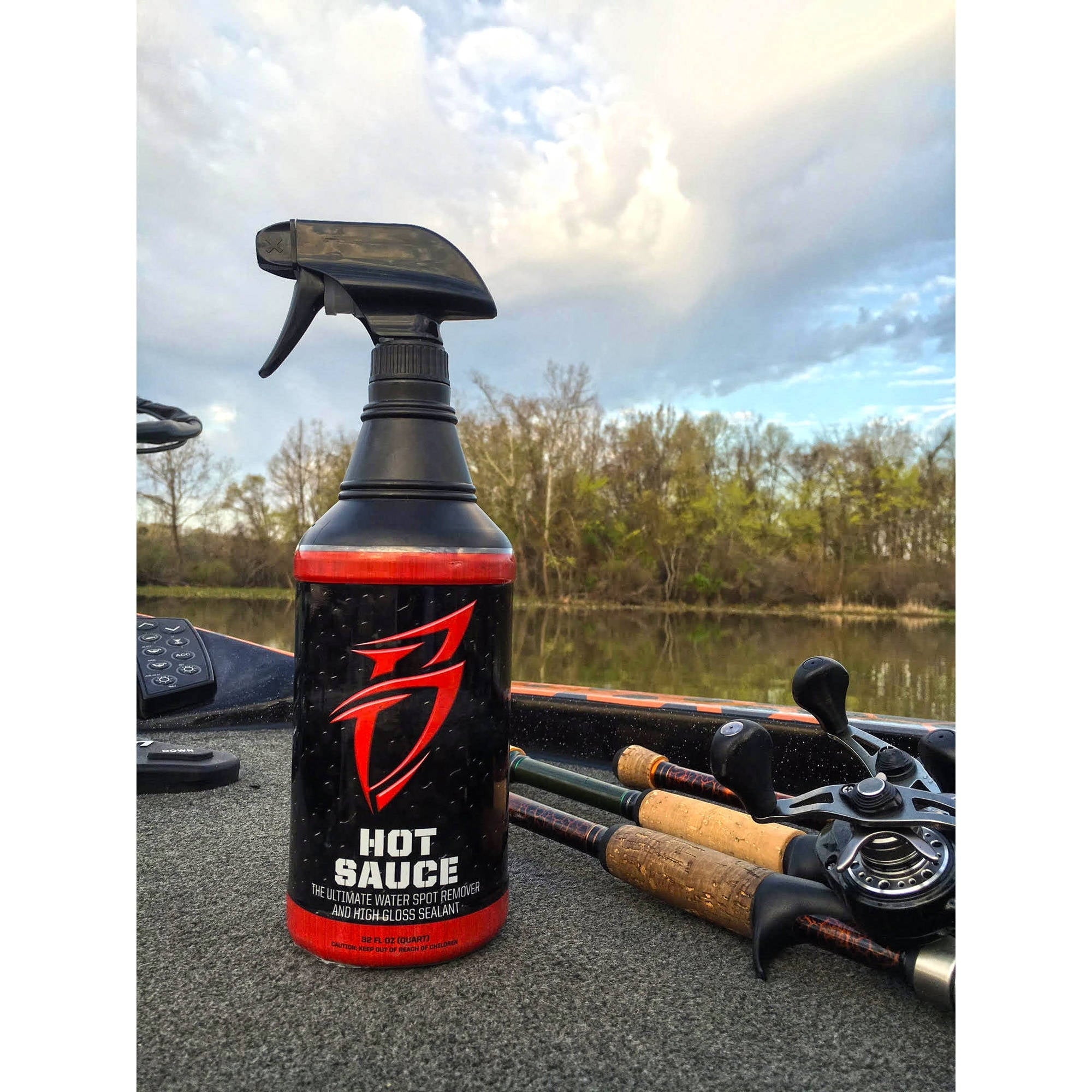 Boat Bling Hot Sauce, Water Spot Remover and Boat Cleaner Detailer, 20 oz