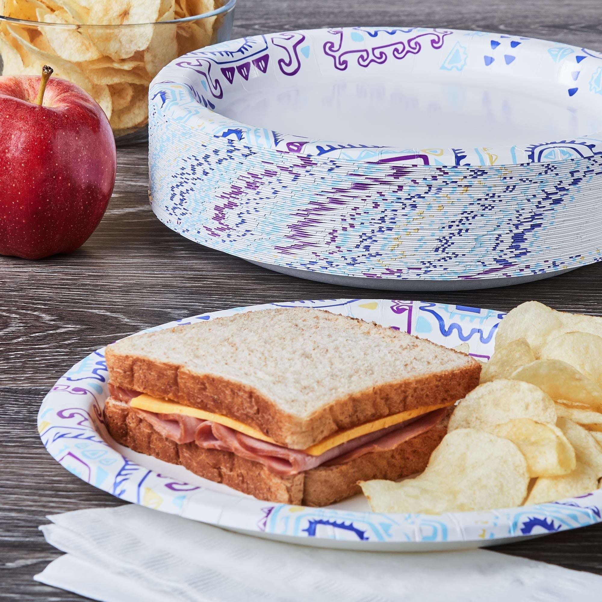 Great Value Everyday Strong, Soak Proof, Microwave Safe, Disposable Paper Plates, 10