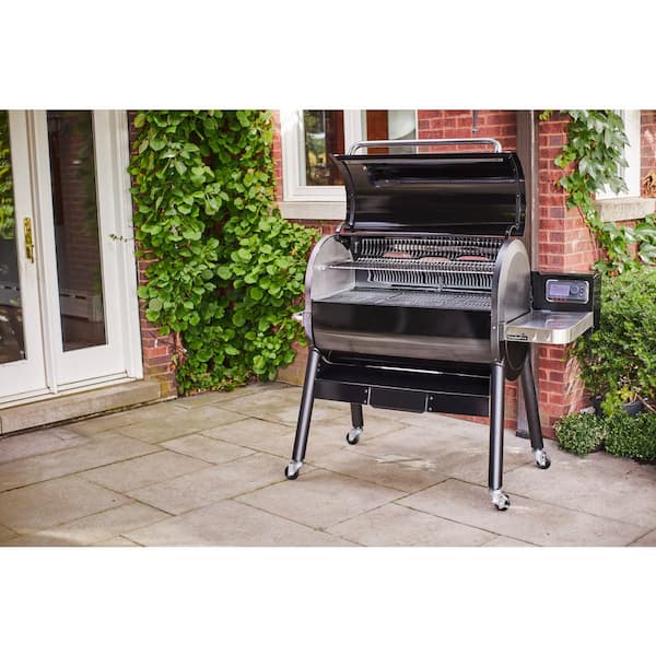 SmokeFire EX6 Wood Fired Pellet Smart Grill in Black (2nd Gen)