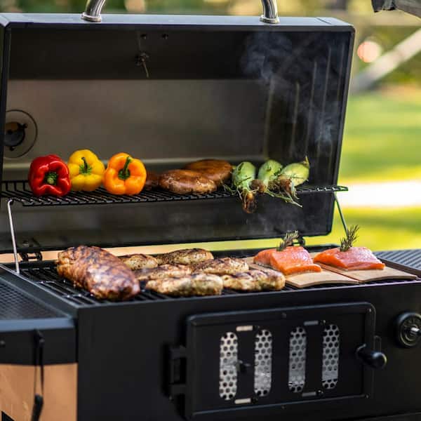 Classic Charcoal Grill in Black