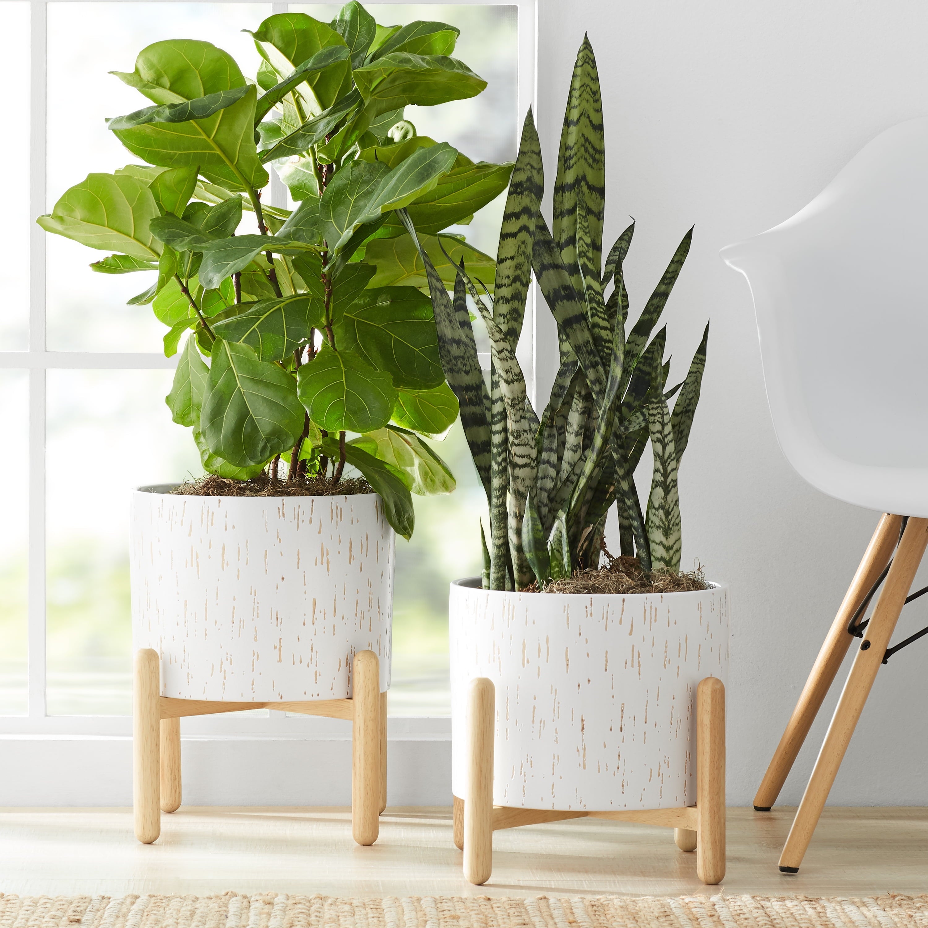 Better Homes & Gardens Ceramic Round Ceramic and Wood Planter & Stand Set