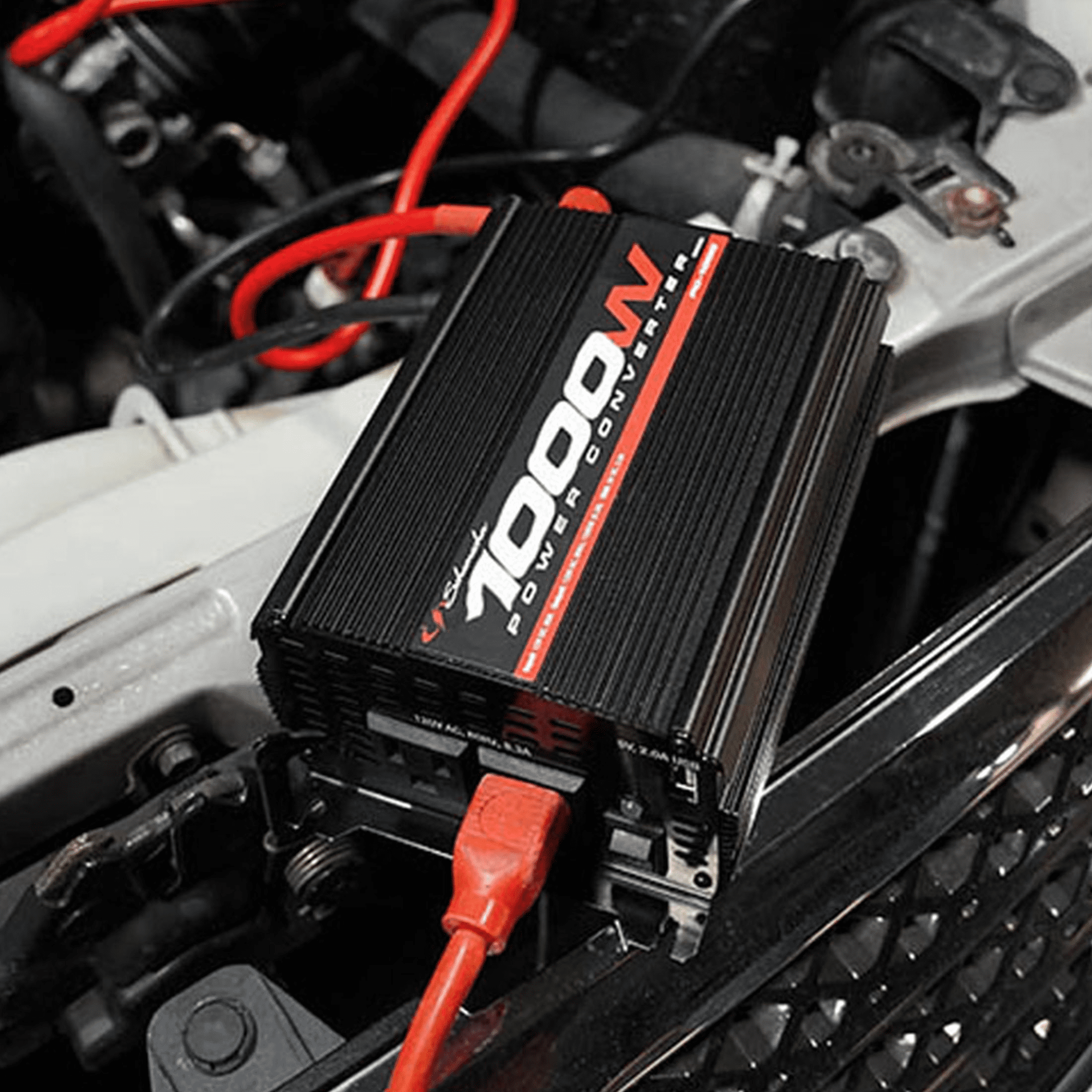 Schumacher 1000 Continuous Watt/2000 Peak Watt Power Inverter – Convert 12V DC Power to 120V AC Household Power