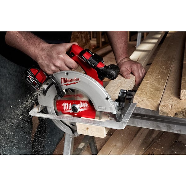 M18 18V Lithium-Ion Brushless Cordless Compact Drill/Impact Combo Kit (2-Tool) W/7-1/4 in. Circular Saw