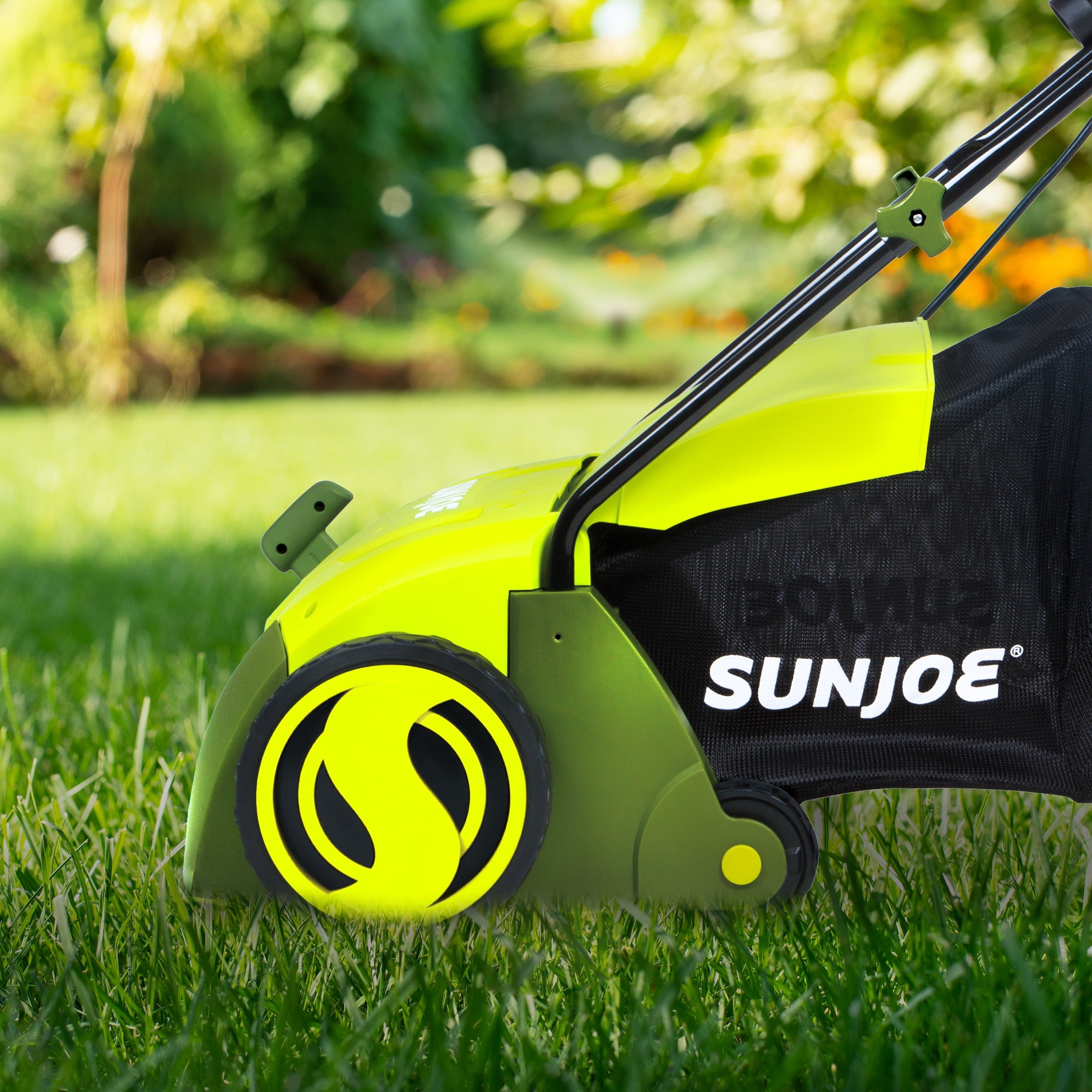 Sun Joe Electric 12.6-inch Lawn Dethatcher + Scarifier W/ Collection Bag, 12-Amp