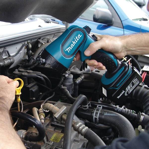 18V LXT Lithium-Ion Cordless Combo Kit (4-Piece) (Hammer Drill/ Impact Driver/ Recipro Saw/ Flashlight) (3.0 Ah)