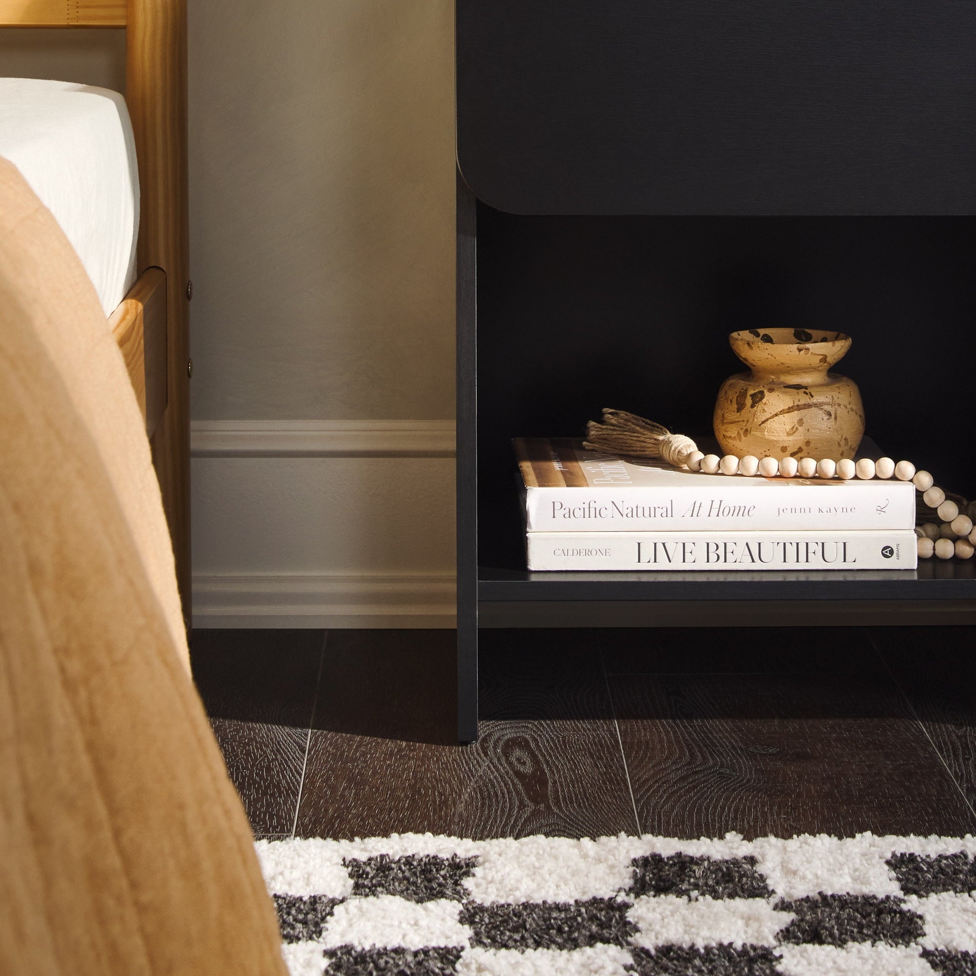 Walker Edison Modern Scandi 1-Drawer Nightstand, Black