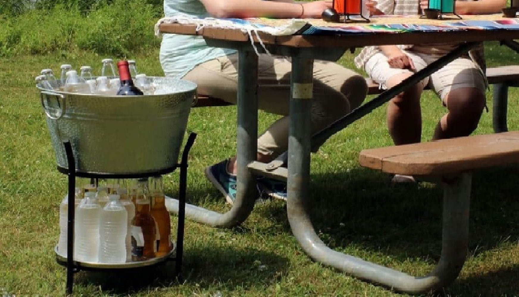 Beverage Tub w/Tray/Stand in Galvanized Steel 