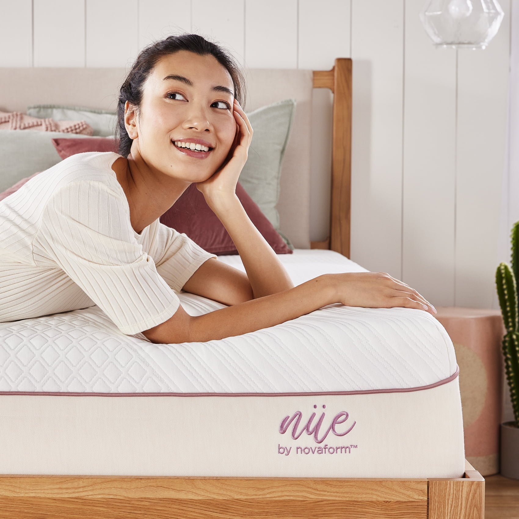 by Novaform 10 inch Hybrid Support Mattress, Queen