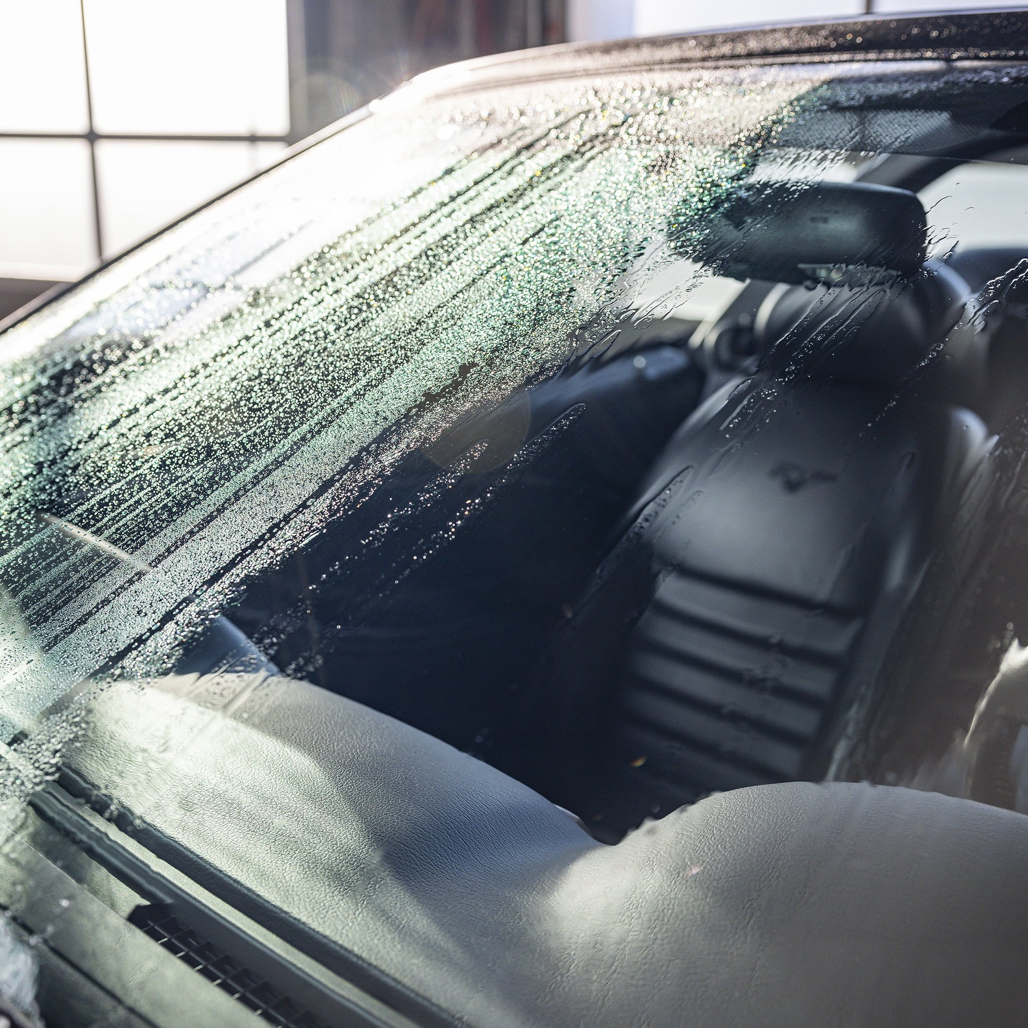 Invisible Glass 92183 Hybrid Ceramic Rain Repellant Plus Glass Cleaner,  16 oz