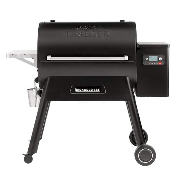 Ironwood 885 Wifi Pellet Grill and Smoker in Black