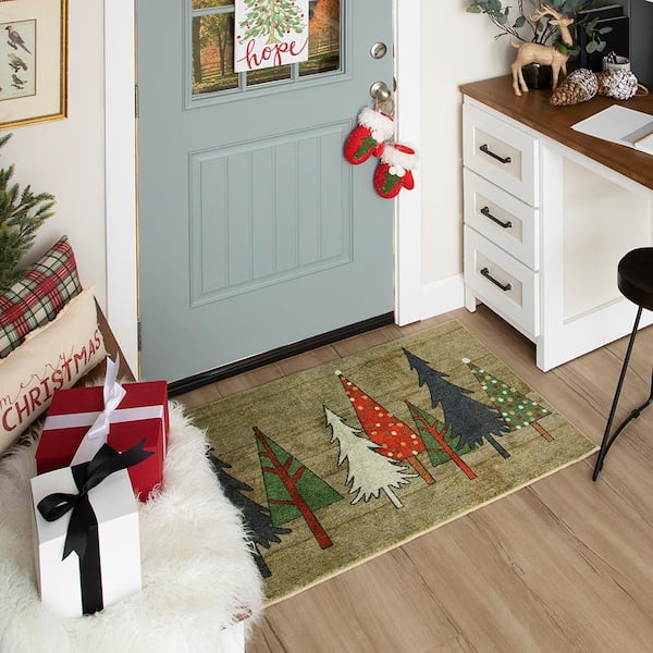 Wooden Holiday Trees Multi 2 ft. x 3 ft. 4 in. Machine Washable Holiday Area Rug