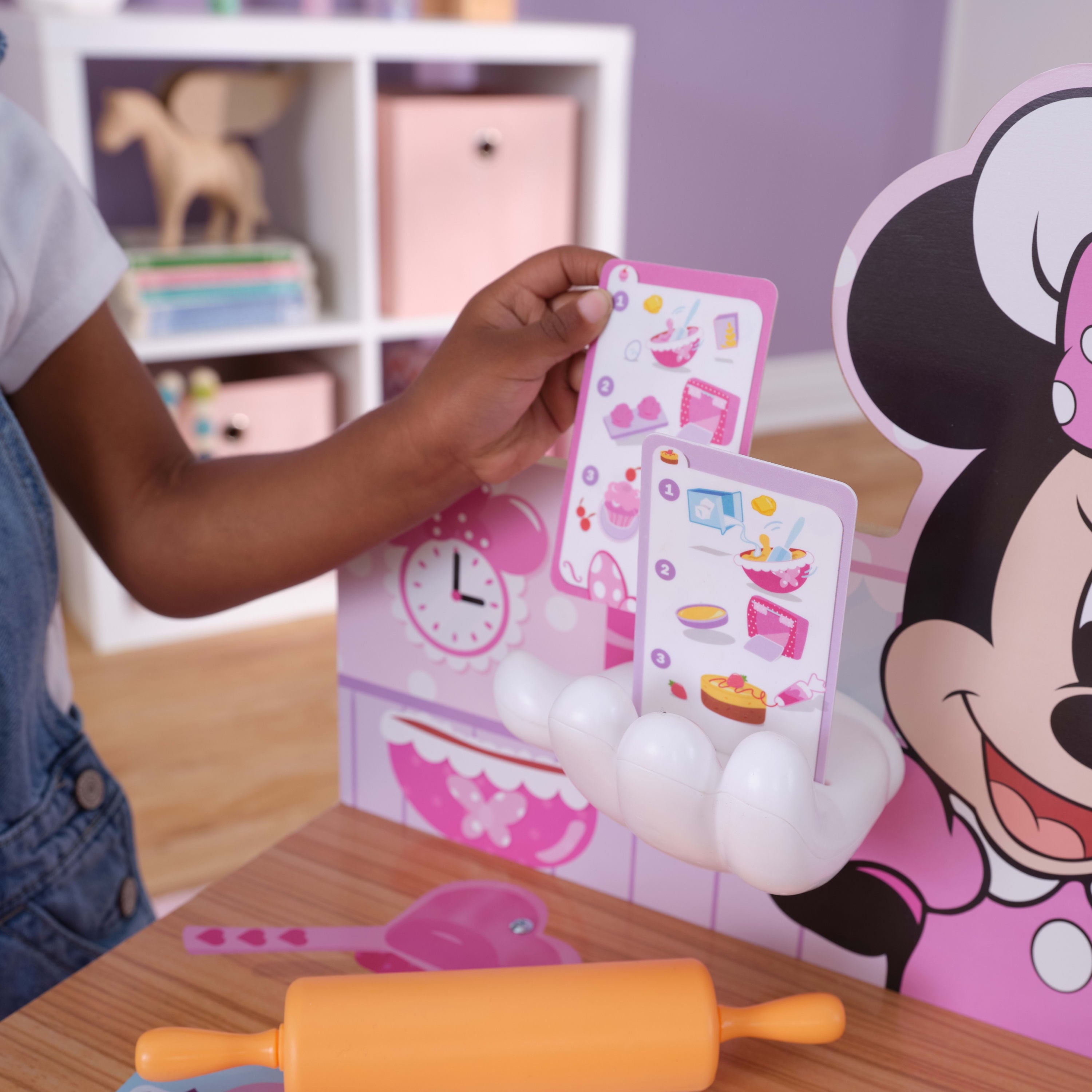 KidKraft Minnie Mouse Wooden Bakery & Café Toddler Play Kitchen