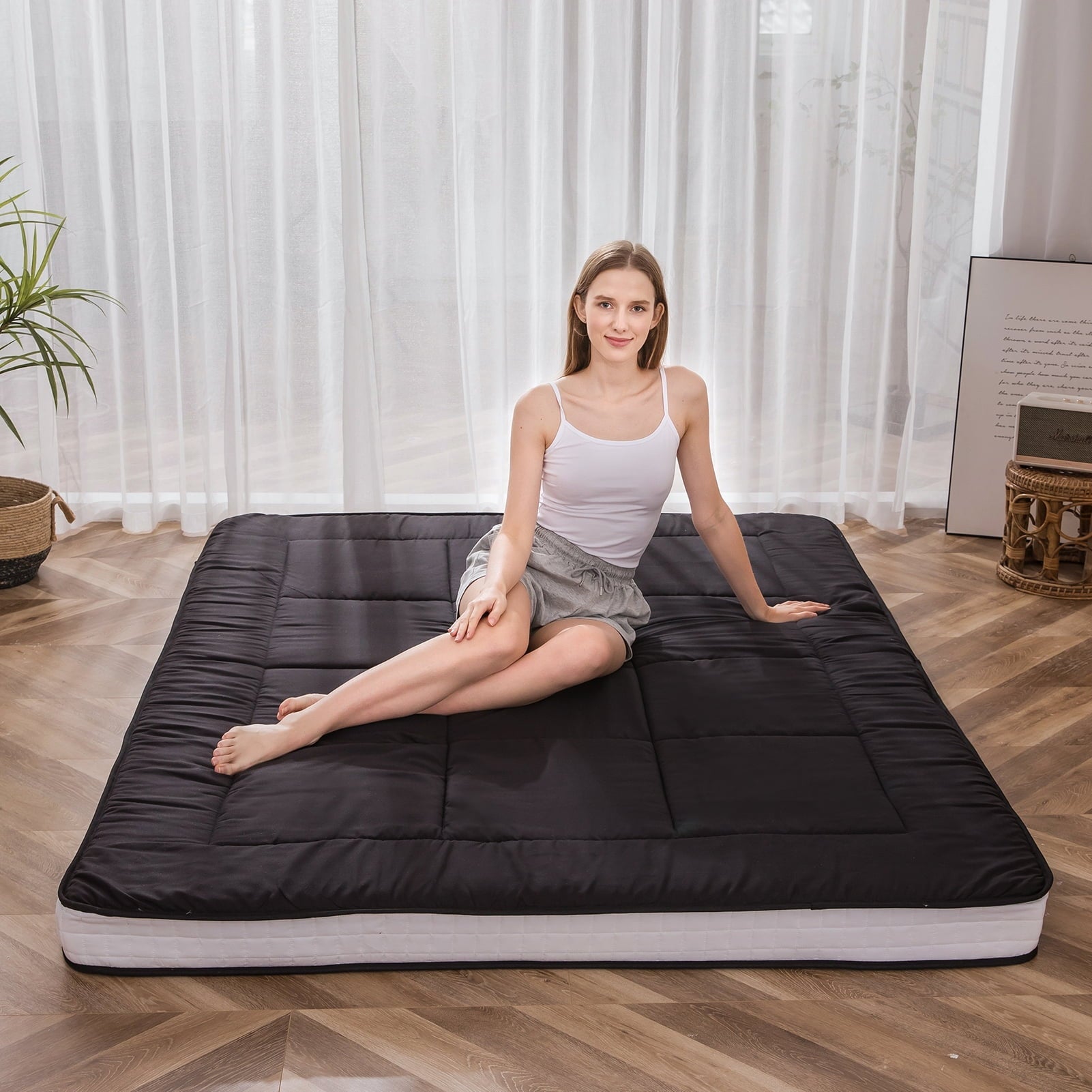 Mattress, Padded Japanese Floor Mattress Quilted Bed Mattress Topper, Extra Thick Folding Sleeping Pad, Black, Twin