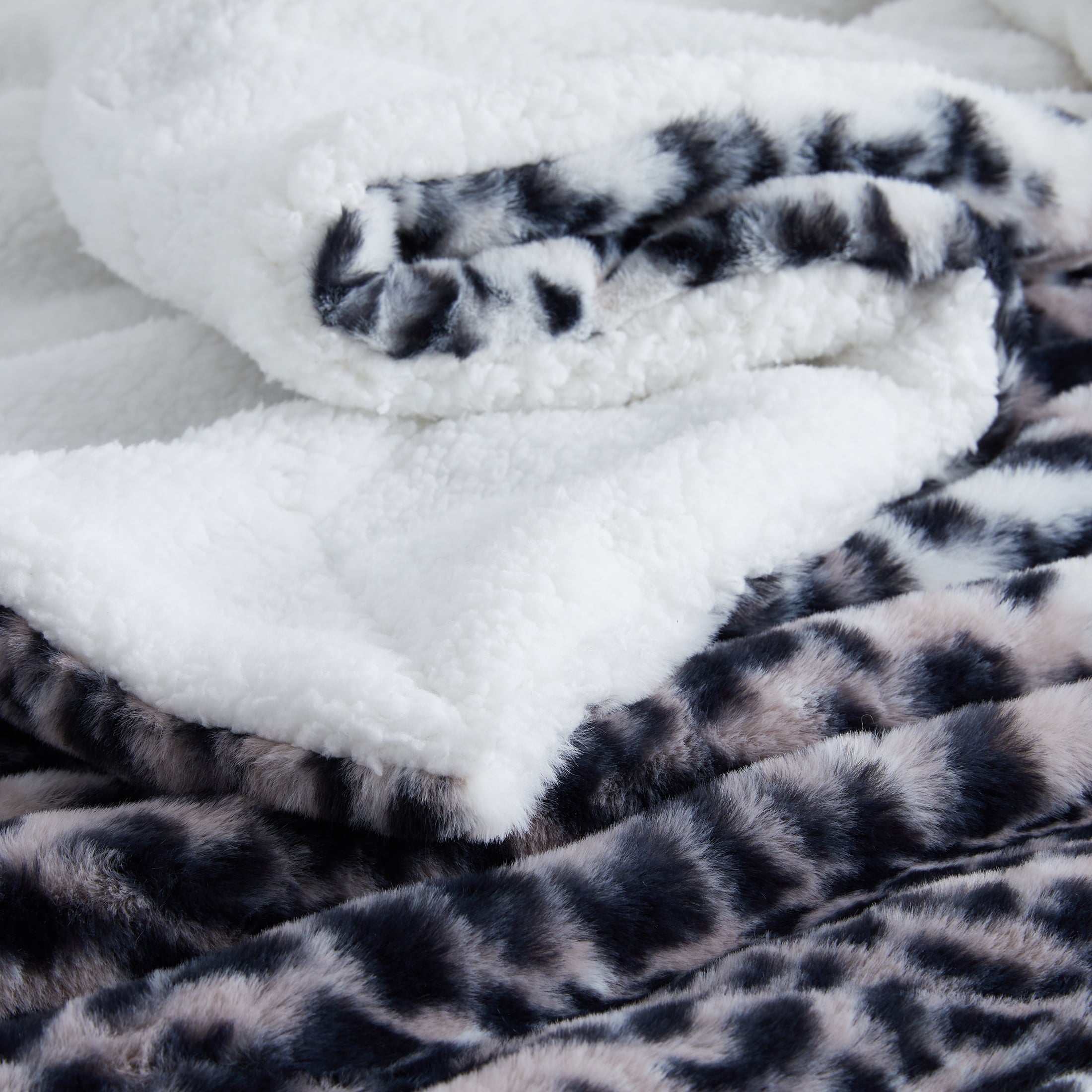 Better Homes & Gardens Gray Leopard Faux Fur and Sherpa Throw Blanket, Standard Throw