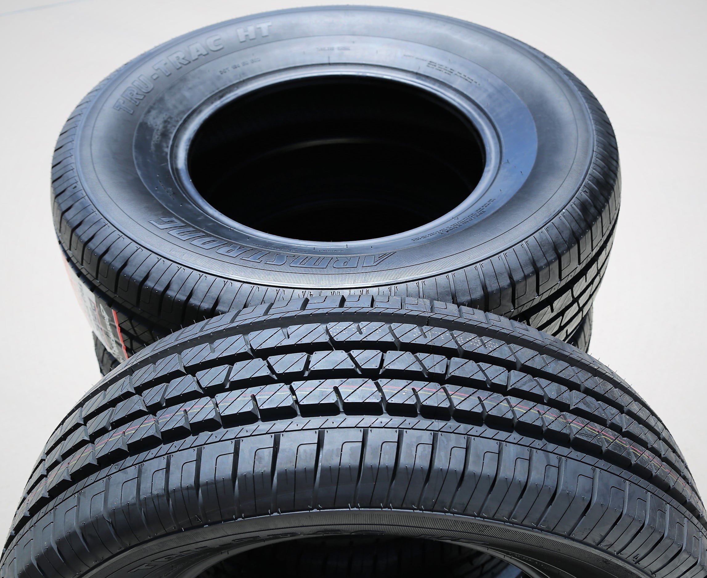 ARMSTRONG TRU-TRAC H/T LT275/65R18 123/120R BSW ALL SEASON TIRE Fits: 2019-23 Chevrolet Silverado 1500 LT Trail Boss, 2019-21 GMC Sierra 1500 AT4