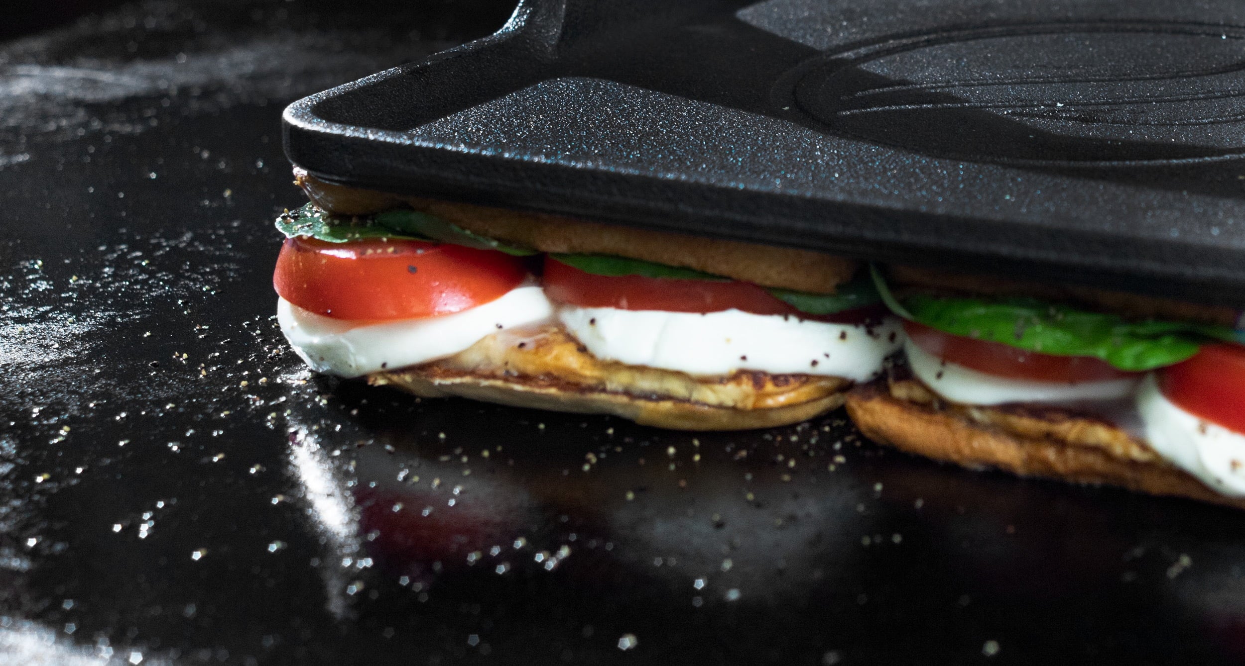 Blackstone Cast Iron Griddle Grill Press with Non-Slip Handle, Medium