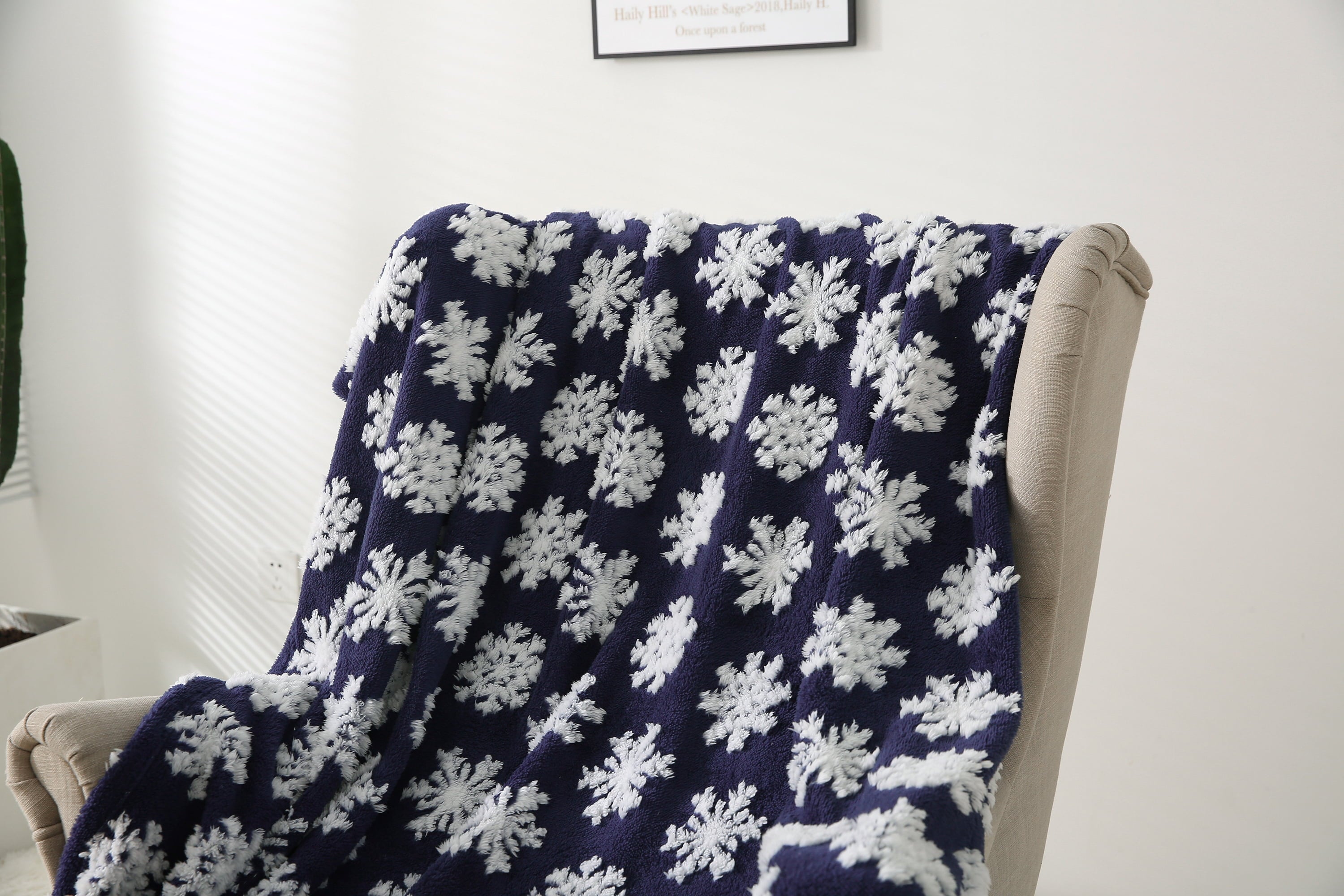 Mainstays Blue Snowflake Sherpa Throw Blanket, 50