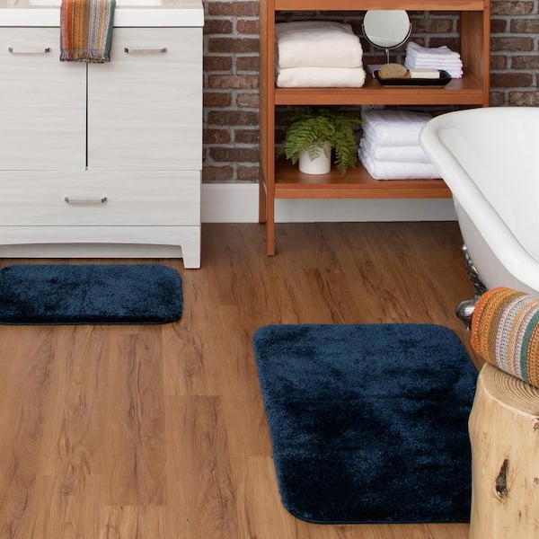 Royal Navy 21 in. x 34 in. Nylon Machine Washable Bath Mat