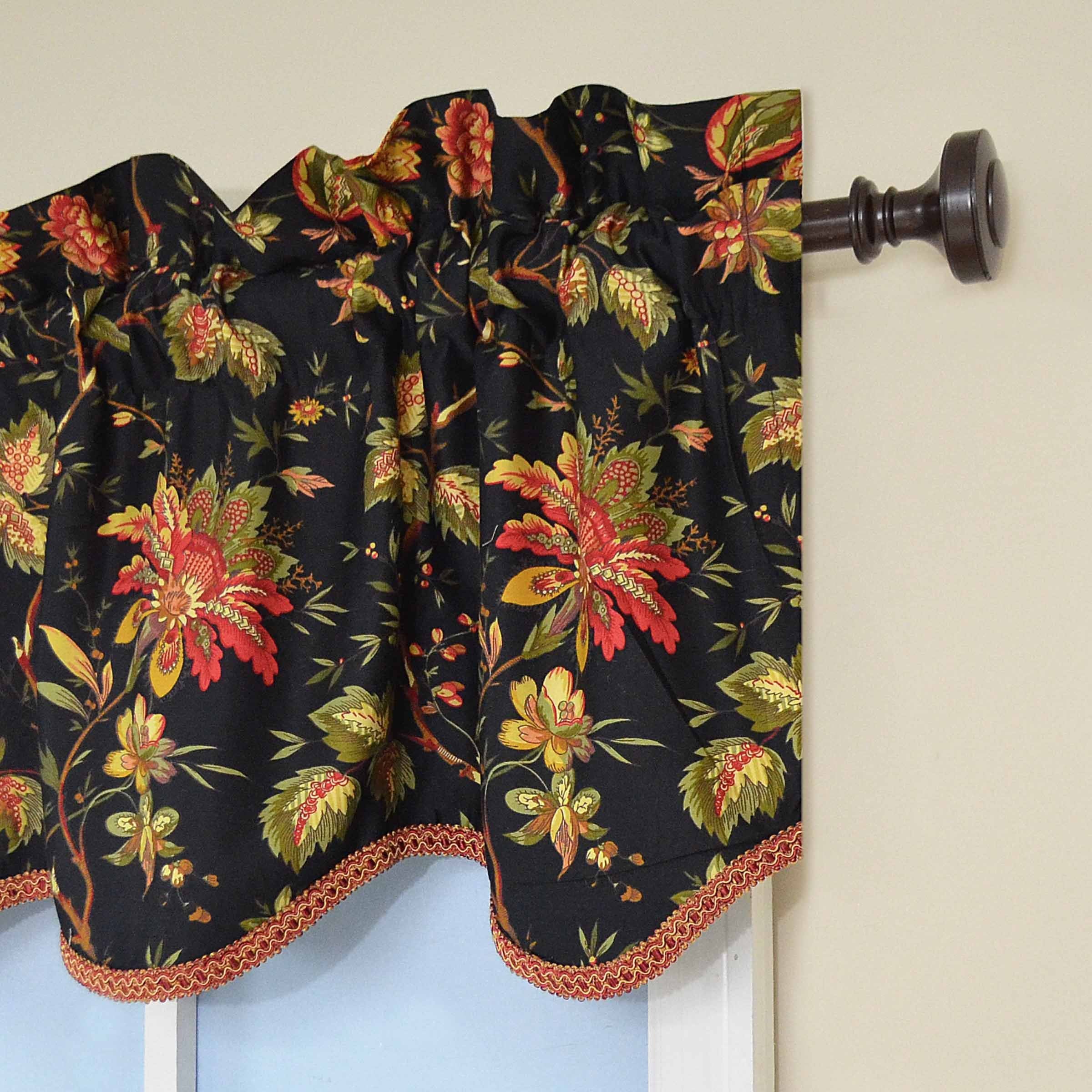 Waverly 10982050X015NO Felicite 50-Inch by 15-Inch Window Valance, Noir