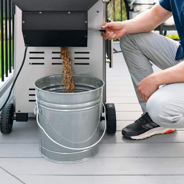 4-Burner Gas Grill and Pellet Smoker Combo in Black