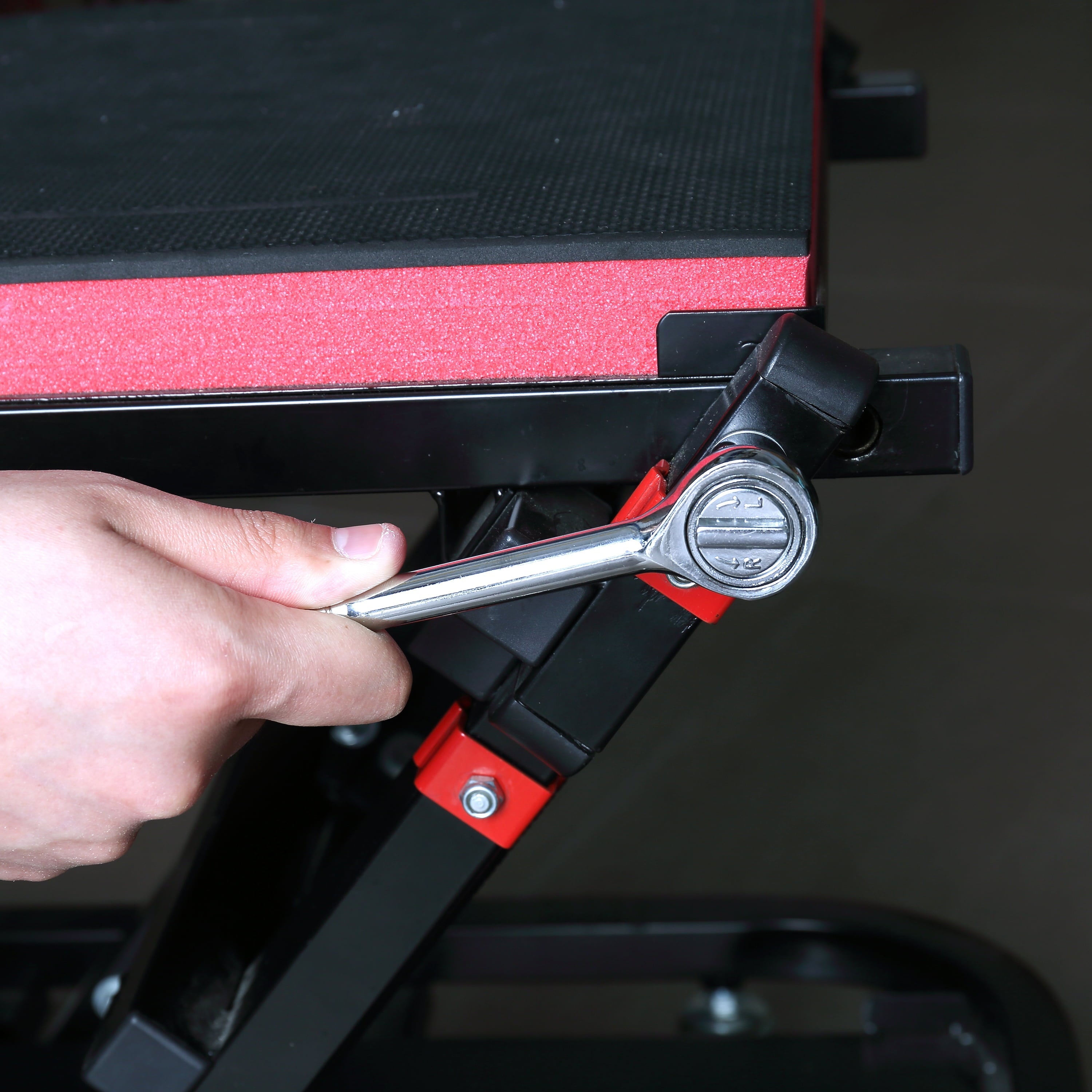 Hyper Tough 54 Piece 1/4 and 3/8 inch Drive Socket Set