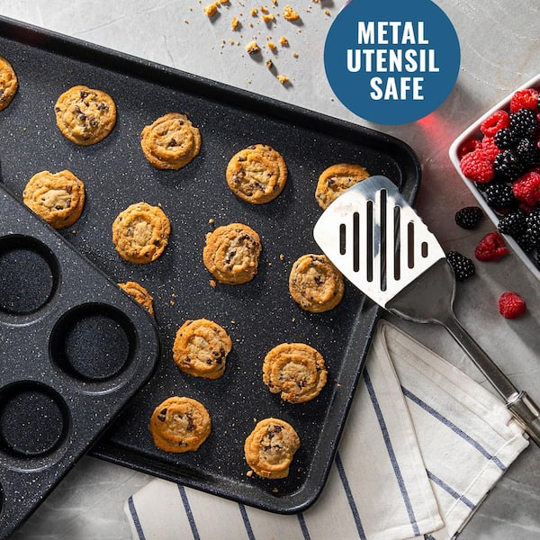 15-Piece Aluminum Ultra-Durable Non-Stick Diamond Infused Cookware and Bakeware Set in Red