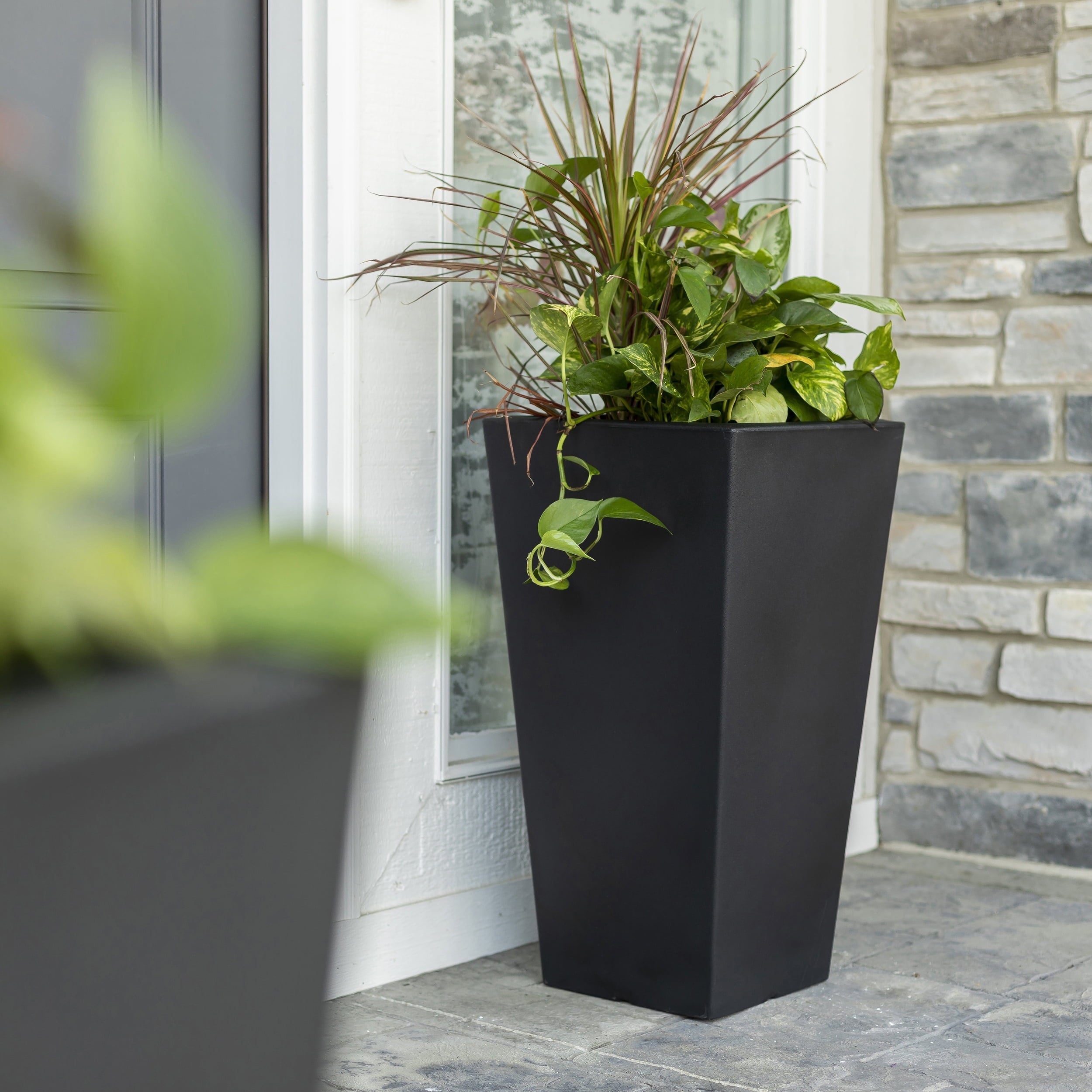 Step2 Tremont 2pk Plastic Black Square Planter 15