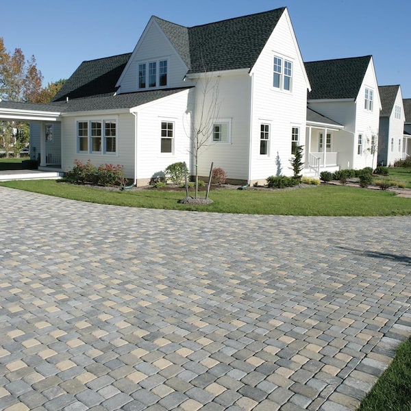 Plaza 8.27 in. L x 5.51 in. W x 2.36 in. H Rectangle Granite Blend Concrete Paver (300-Pieces/95 sq. ft./Pallet)