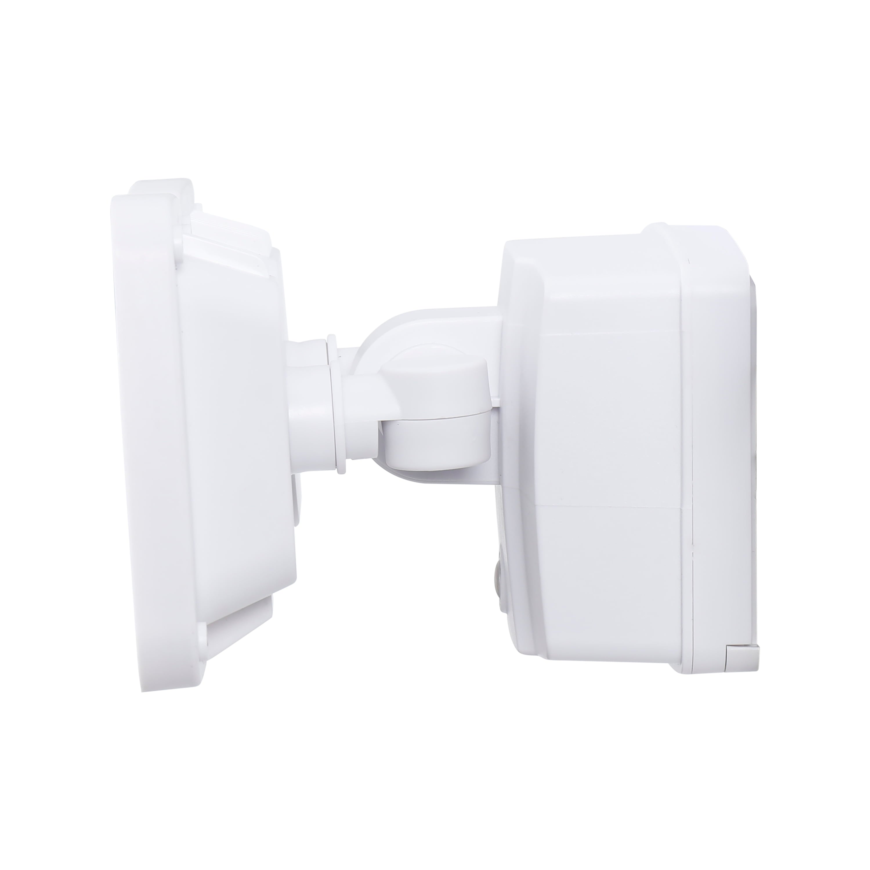 Hyper Tough Battery-Operated 600 Lumen Dual Head LED Security Light 103-Degree Beam Spread