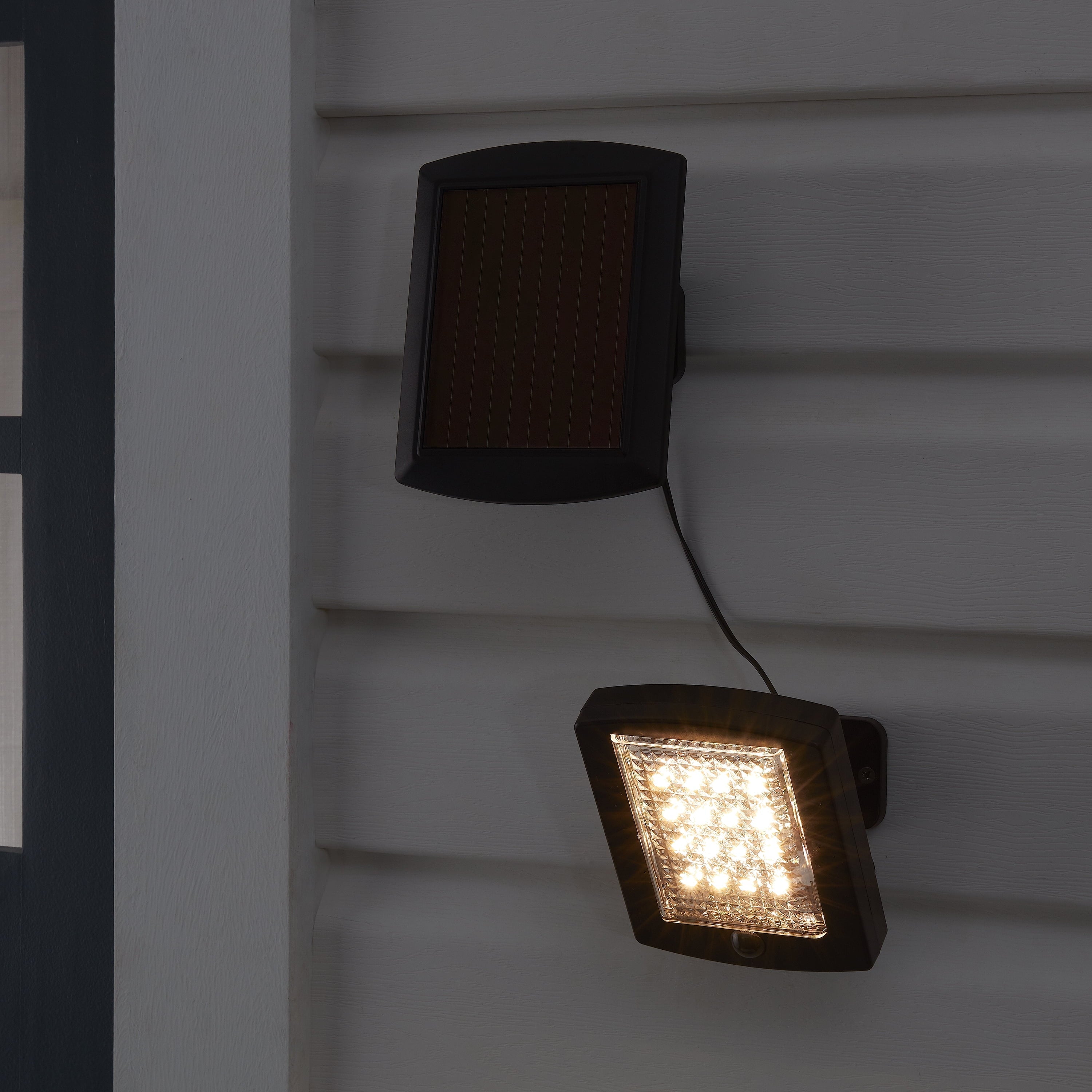 Hyper Tough Solar LED Motion Sensing Security Light, 500 Lumens