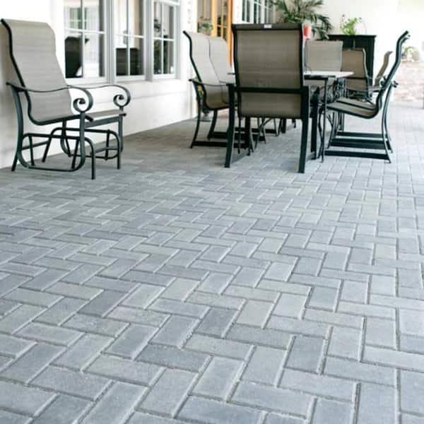 Holland 7.87 in. L x 3.94 in. W x 2.36 in. H 60 mm Antique Grey Concrete Paver(480 pcs/103.34 sq. ft./Pallet)