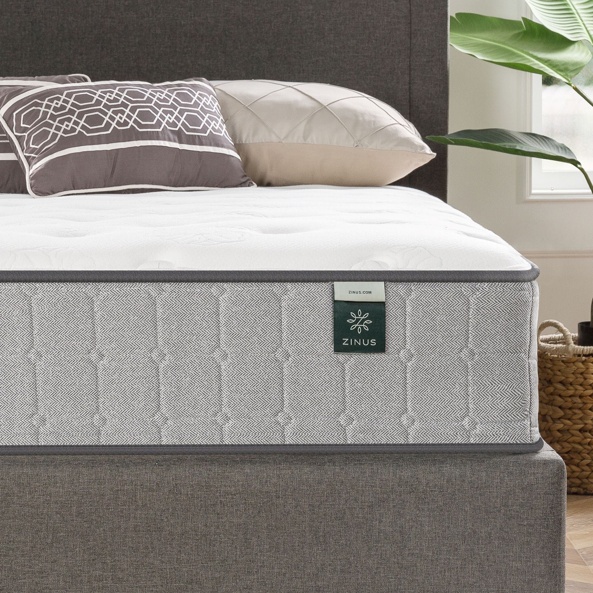 Comfort Support 10¡± Hybrid of Cooling Gel Memory Foam and Pocket Spring Mattress, Full