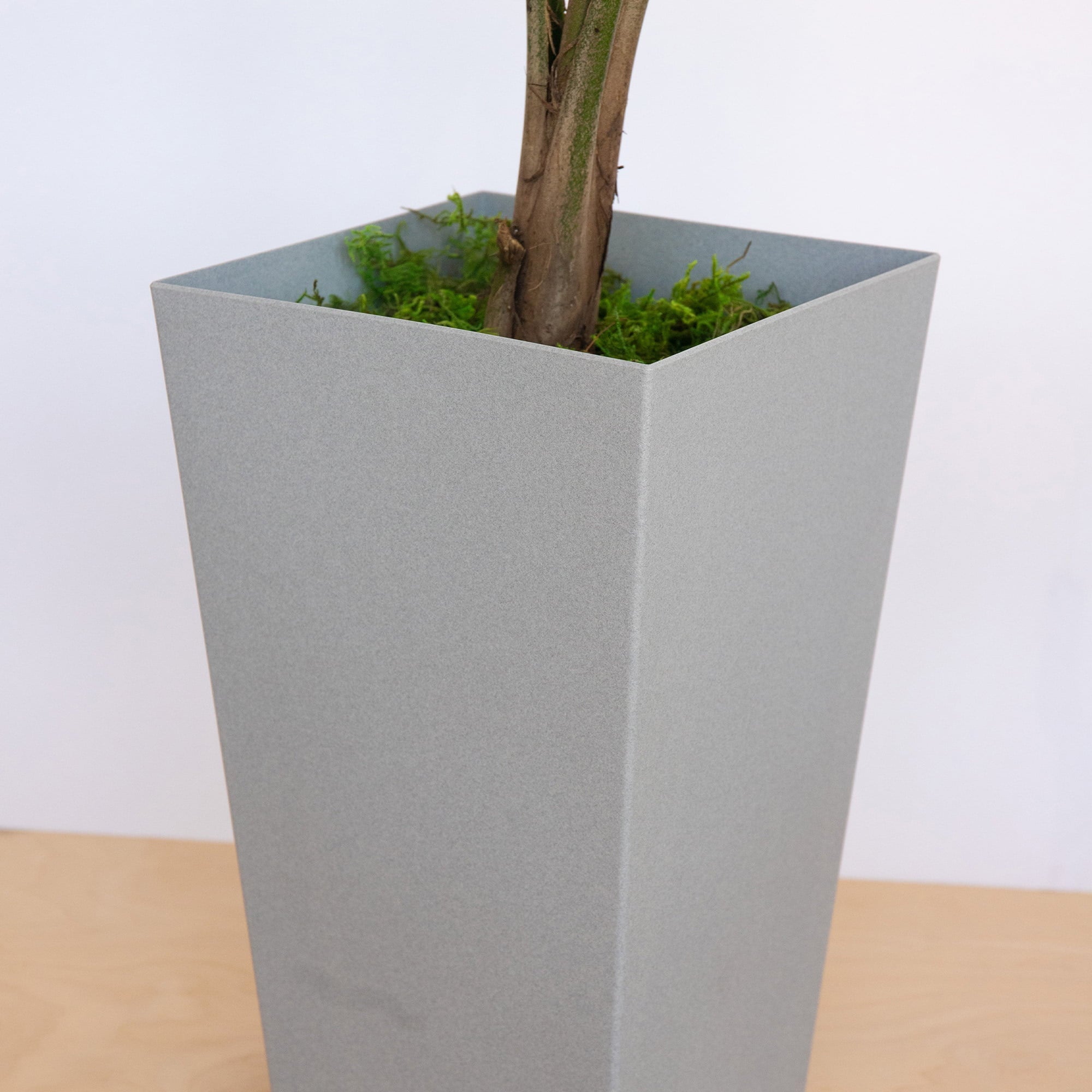 Bloem 20-in Tall Finley Square Tapered Resin Planter - Cement Gray