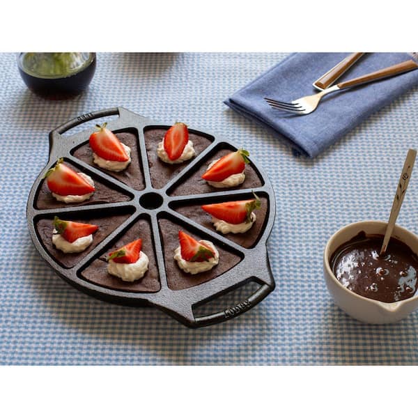 8-Impressions Cast Iron Wedge Pan