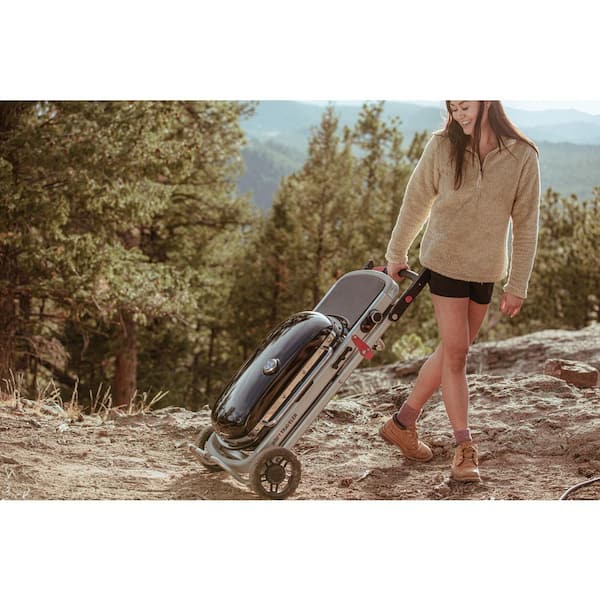 Traveler Portable Propane Gas Grill in Black