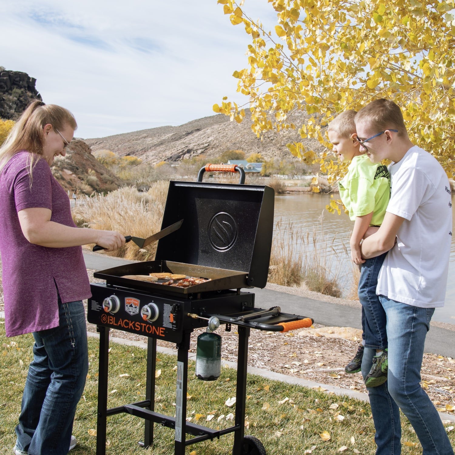 On The Go 2-Burner 22